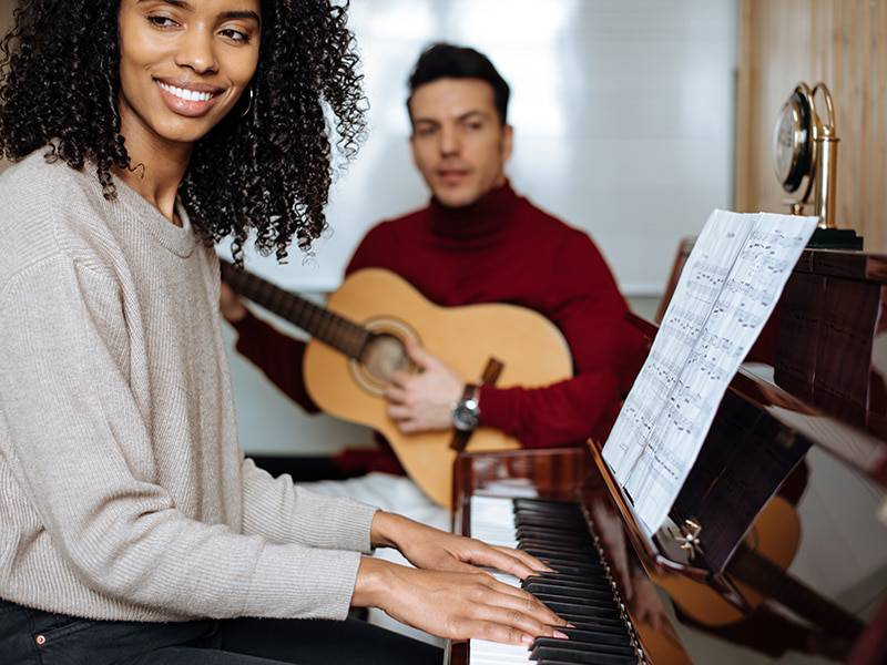 Piano vs. Guitar: Which One Should You Choose?